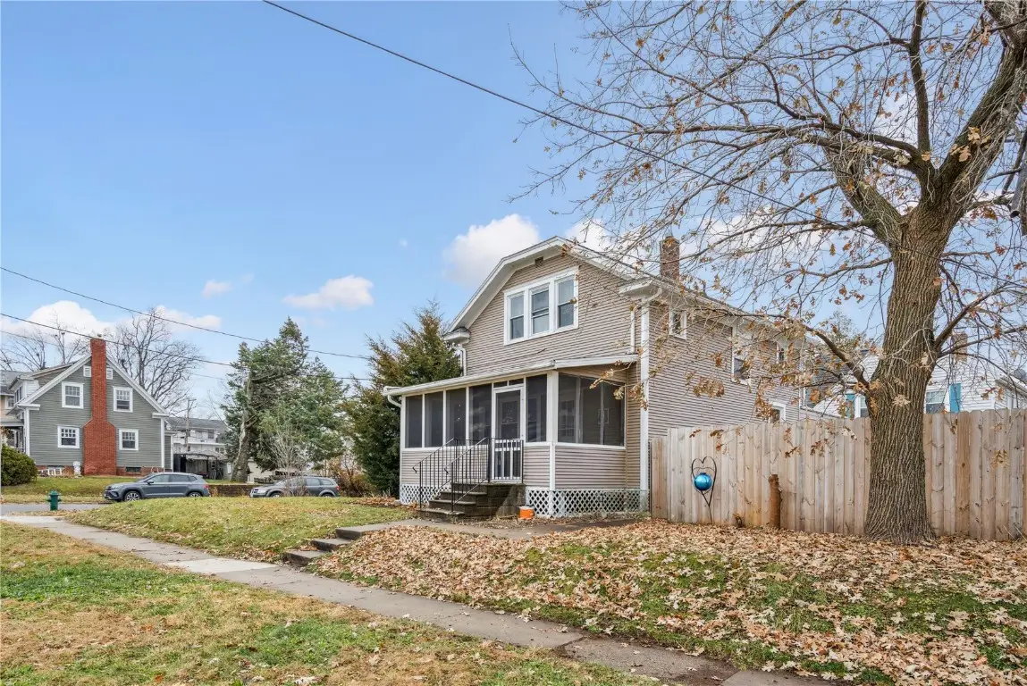 203 NE 27th Street, Cedar Rapids, IA 52402 - Image #1
