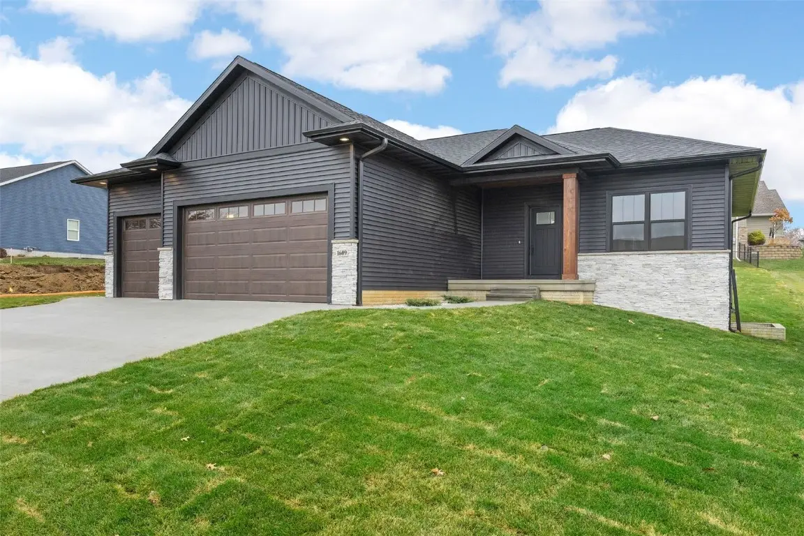 1609 38th Street Se, Cedar Rapids, IA 52403 - Image #1