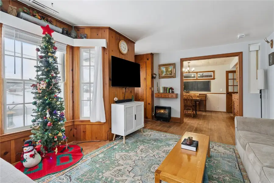 287 8th Ave, Marion, IA 52302 - Image #2