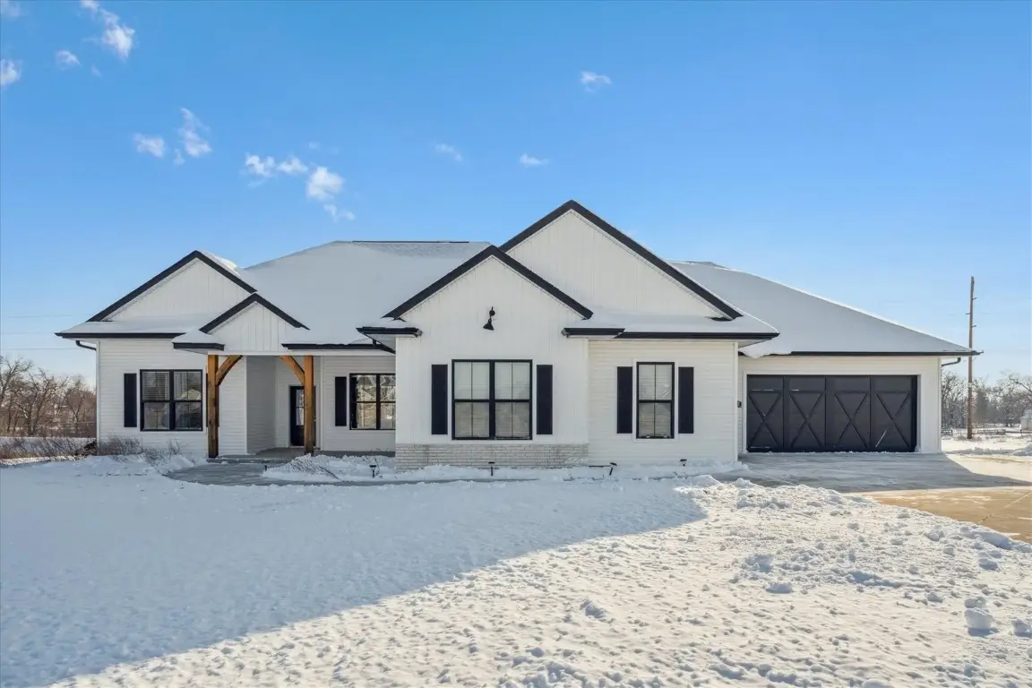 9243 Feather Ridge Pass, Cedar Rapids, IA 52411 - Image #1