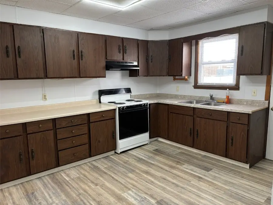 2104 Grand Avenue, Muscatine, IA 52761 - Image #2