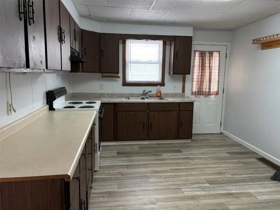 2104 Grand Avenue, Muscatine, IA 52761 - Image #3