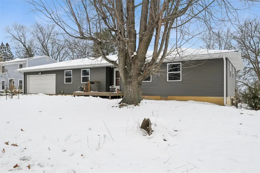 705 8th Street Nw, Mount Vernon, IA 52314 - Image #2