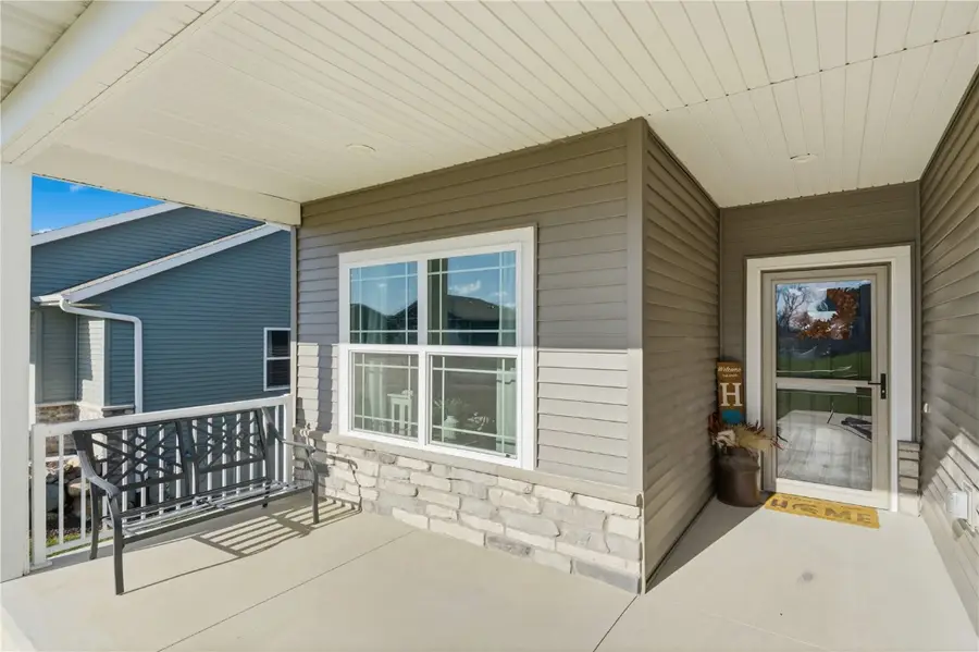 812 Old Mill Lane, Solon, IA 52333 - Image #2