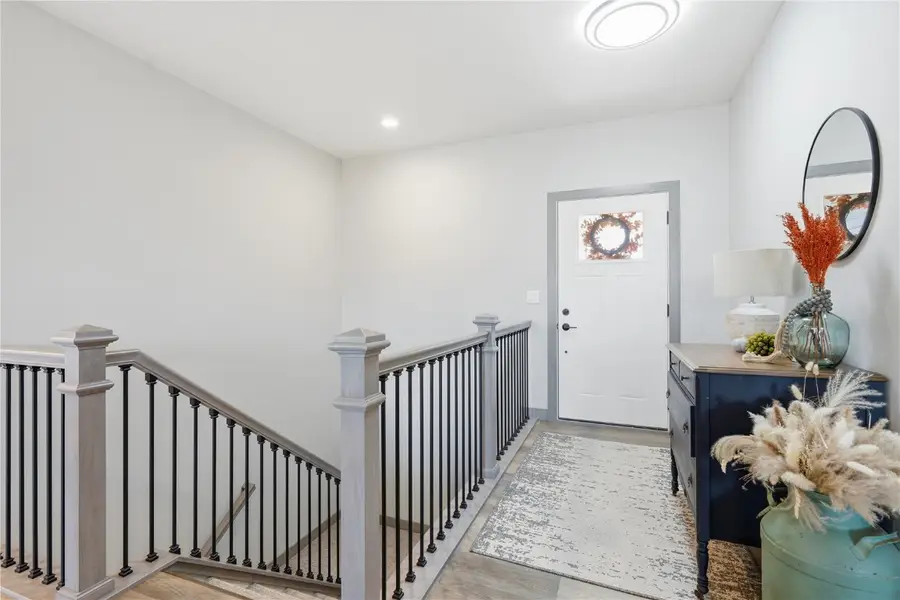 812 Old Mill Lane, Solon, IA 52333 - Image #3