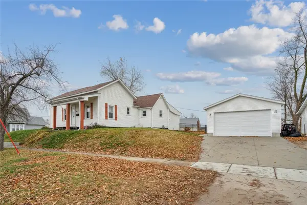 2095 3rd Avenue, Marion, IA 52302
