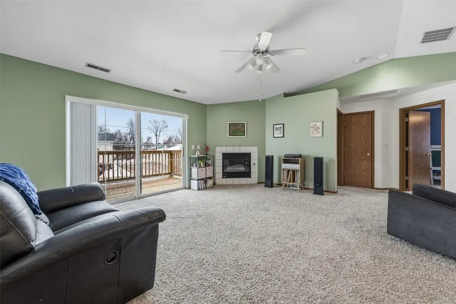 72 Miller Ave Sw Sw #8, Cedar Rapids, IA 52404 - Image #3