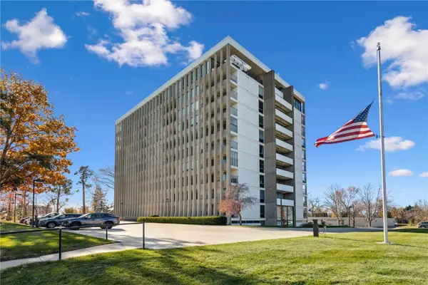 2222 1st Avenue Ne #307, Cedar Rapids, IA 52402