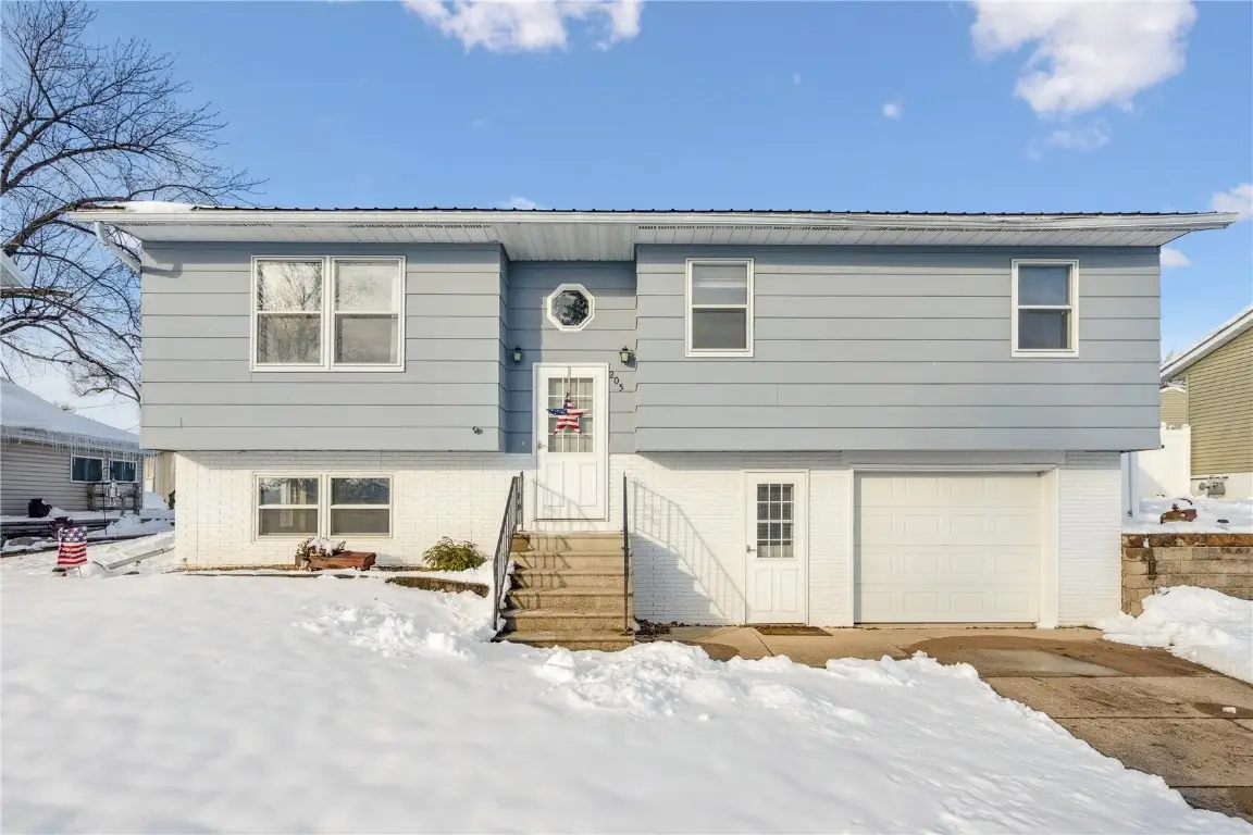 205 Grove Street Nw, Shellsburg, IA 52332 - Image #1