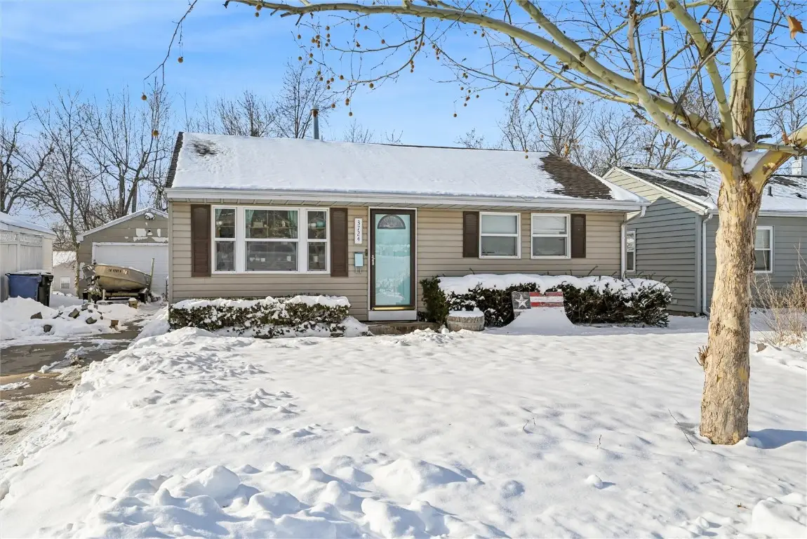 3724 F Avenue Ne, Cedar Rapids, IA 52402 - Image #1