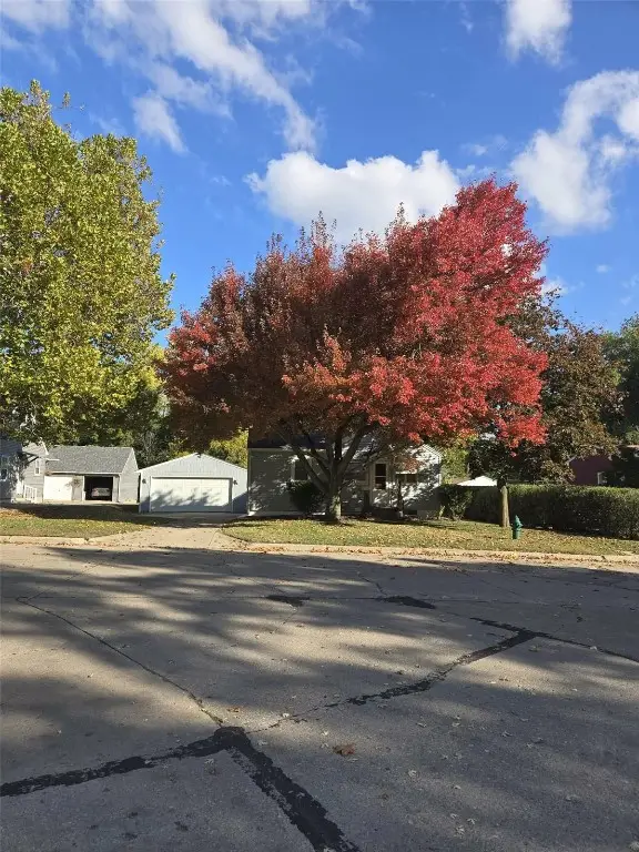 1200 33rd Street Se, Cedar Rapids, IA 52403 - Image #1