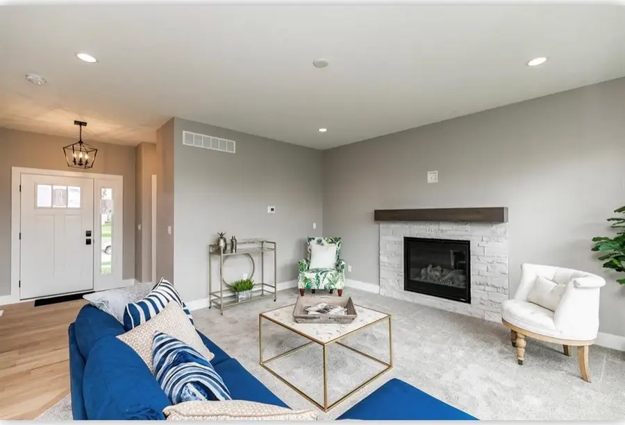 509 Grey Slate Drive Sw, Cedar Rapids, IA 52404 - Image #2