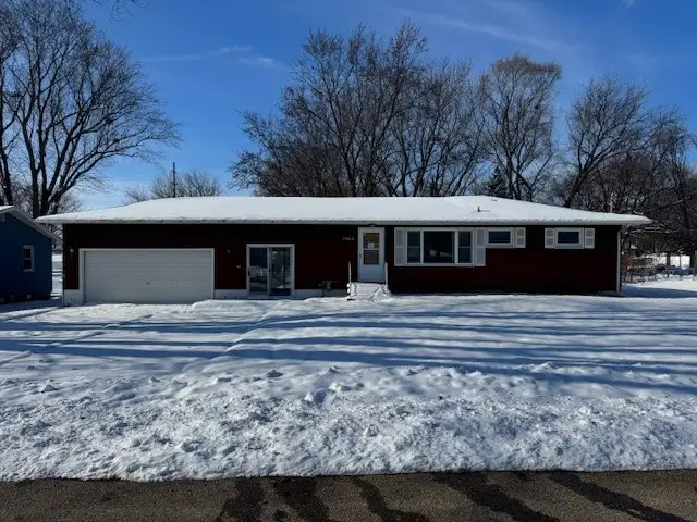 5462 Tucson Drive, Waterloo, IA 50702 - Image #1