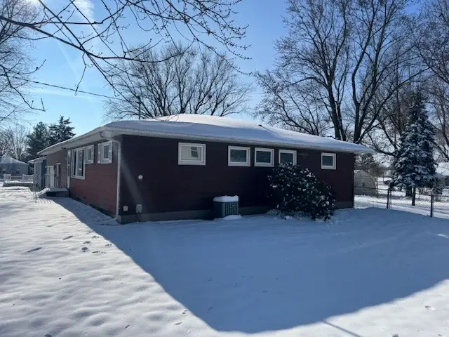 5462 Tucson Drive, Waterloo, IA 50702 - Image #2