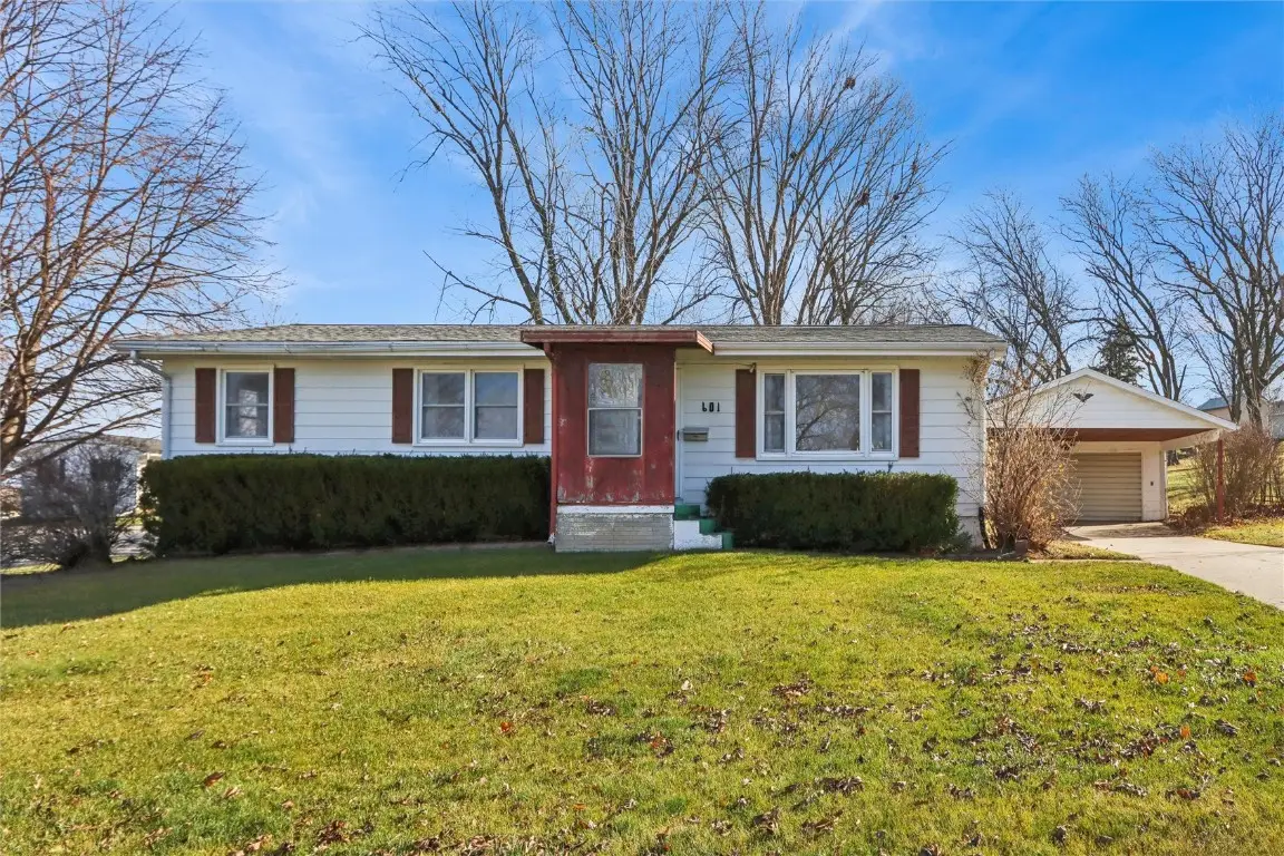 601 Hampton Drive, Williamsburg, IA 52361 - Image #1