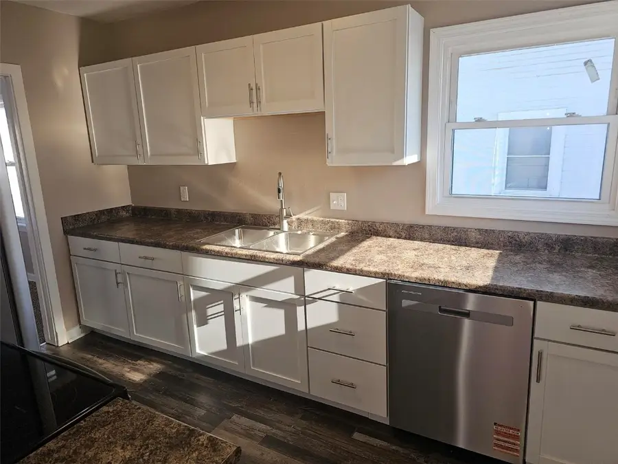 115 Dawley Street Ne, Cedar Rapids, IA 52402 - Image #2