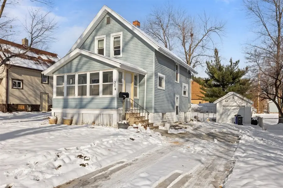 304 34th Street Ne, Cedar Rapids, IA 52402 - Image #2