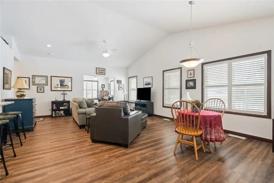 3711 Bluebird Drive Sw, Cedar Rapids, IA 52404 - Image #2