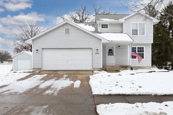 1505 Rock Island Drive, Ely, IA 52227