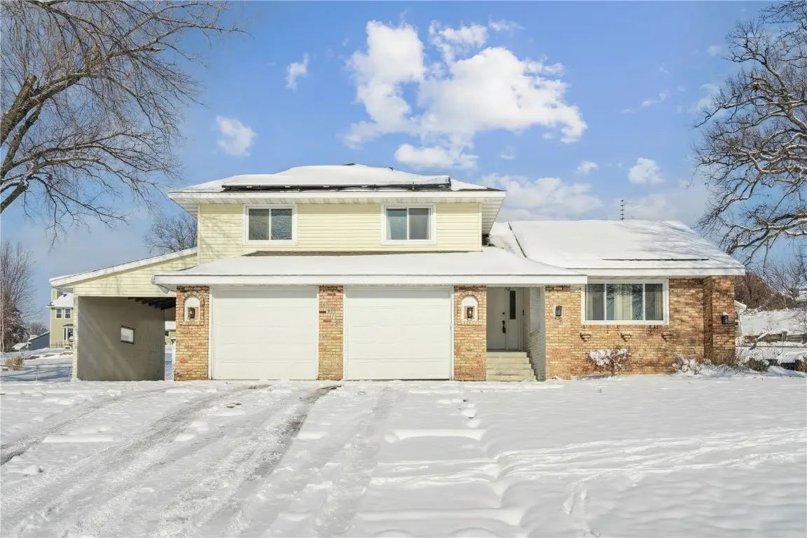 6910 Kiowa Trace Ne, Cedar Rapids, IA 52411 - Image #1