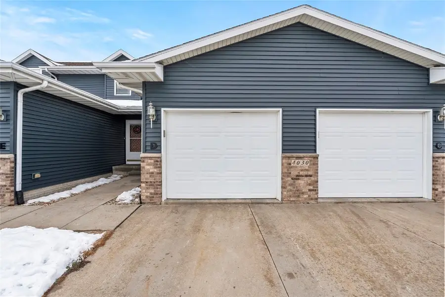 4030 37th Avenue Sw #D, Cedar Rapids, IA 52404 - Image #2