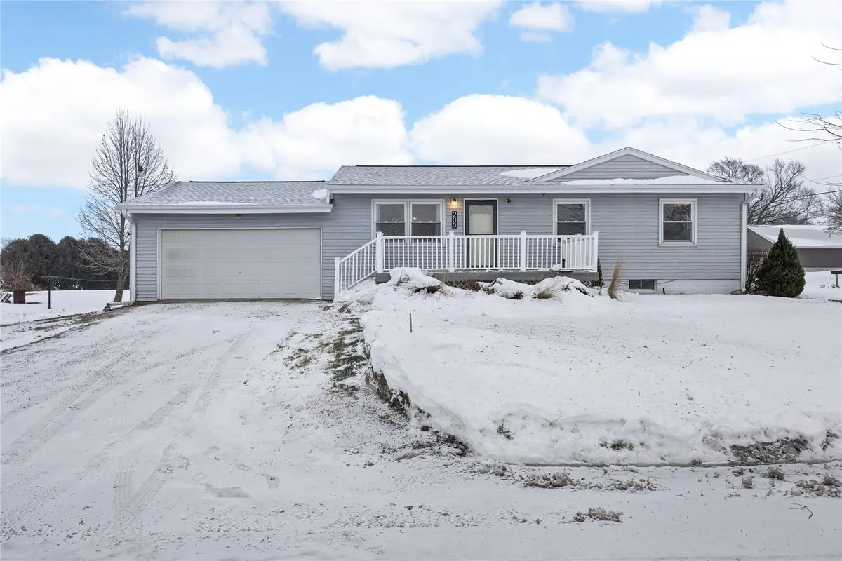 200 N Washington Street, Mechanicsville, IA 52306 - #1