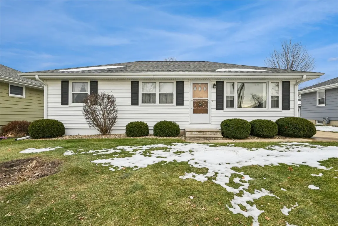 361 31st Street Nw, Cedar Rapids, IA 52405 - Image #1