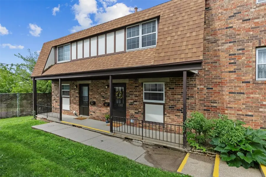 1202 21st Ave Place, Coralville, IA 52241 - Image #2