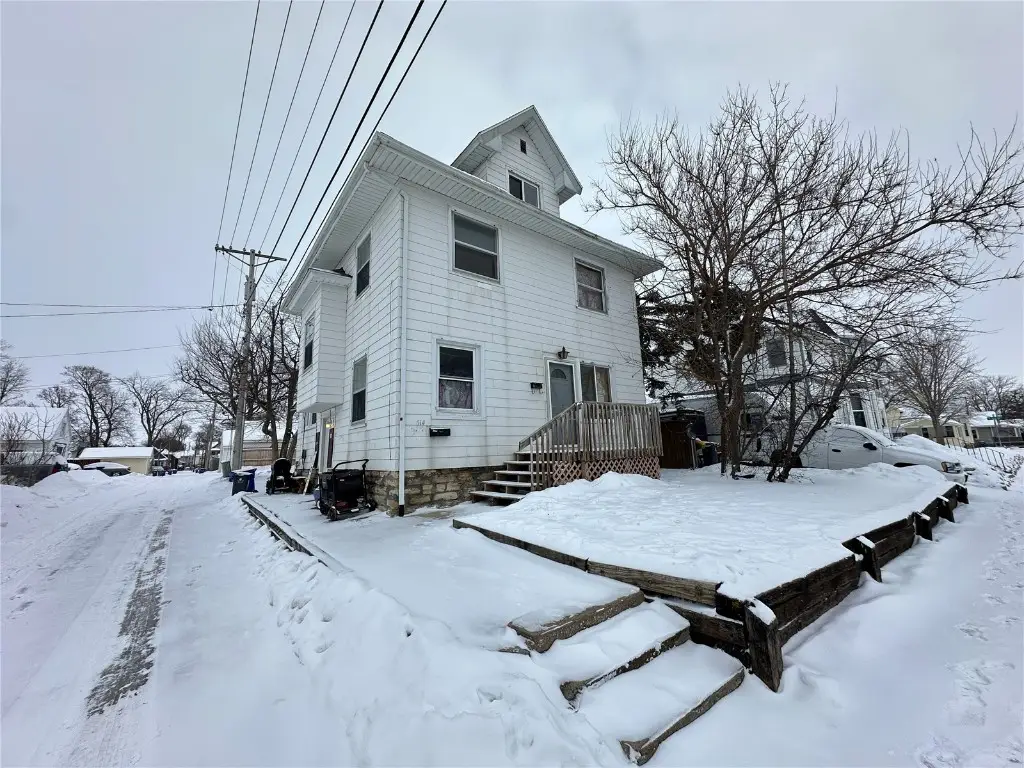 514 16th St Ne, Cedar Rapids, IA 52402 - Image #1