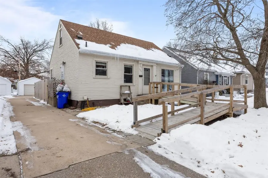 526 30th Street Se, Cedar Rapids, IA 52403 - Image #3