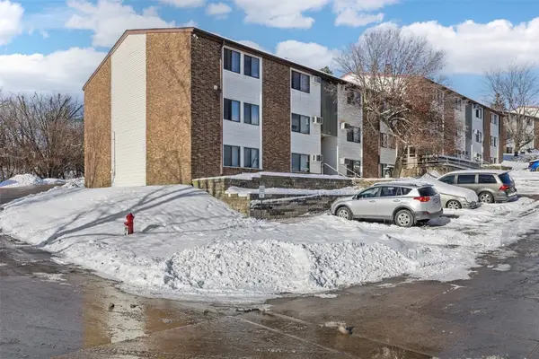 904 Benton Drive #32, Iowa City, IA 52246