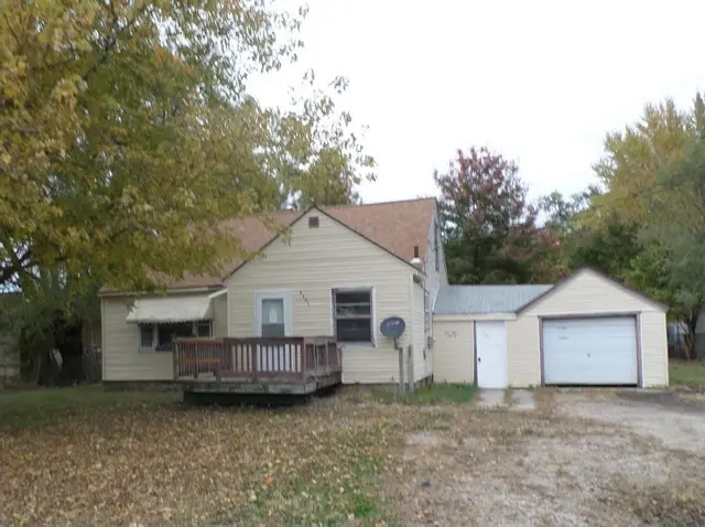 4351 Texas Street, Waterloo, IA 50702 - #1