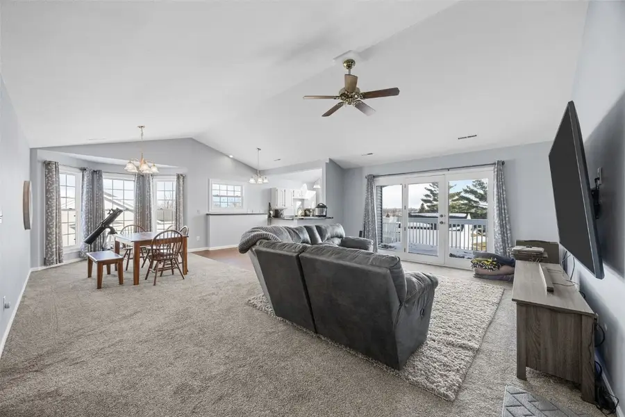 4610 Westchester Drive Ne #D, Cedar Rapids, IA 52402 - Image #3