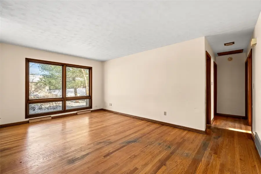 1219 Oakcrest, Iowa City, IA 52246 - Image #2