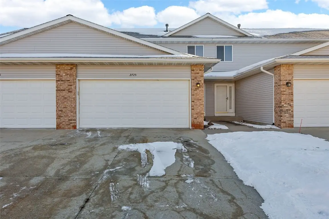 2725 Pheasant Ridge Court, Marion, IA 52302 - Image #1