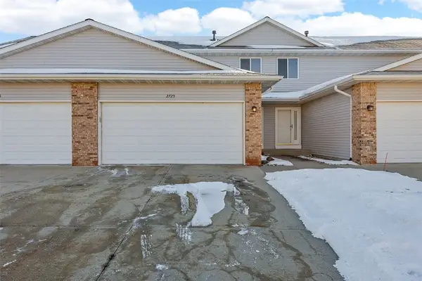 2725 Pheasant Ridge Court, Marion, IA 52302