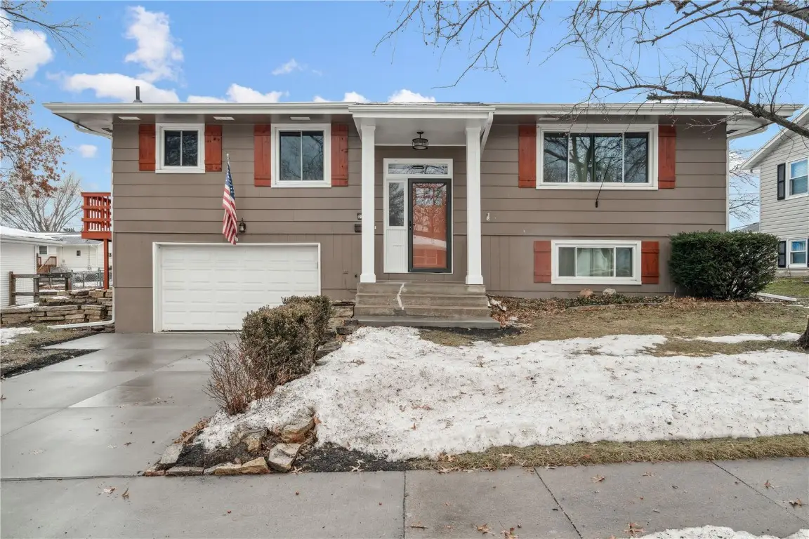 2220 Brockman Avenue, Marion, IA 52302 - Image #1