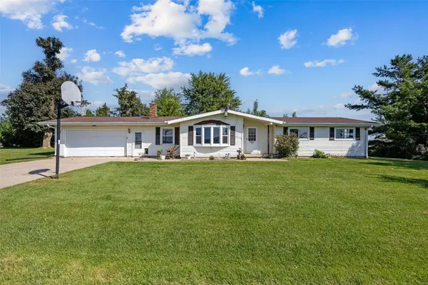 221 Vermont Avenue, Clarence, IA 52216