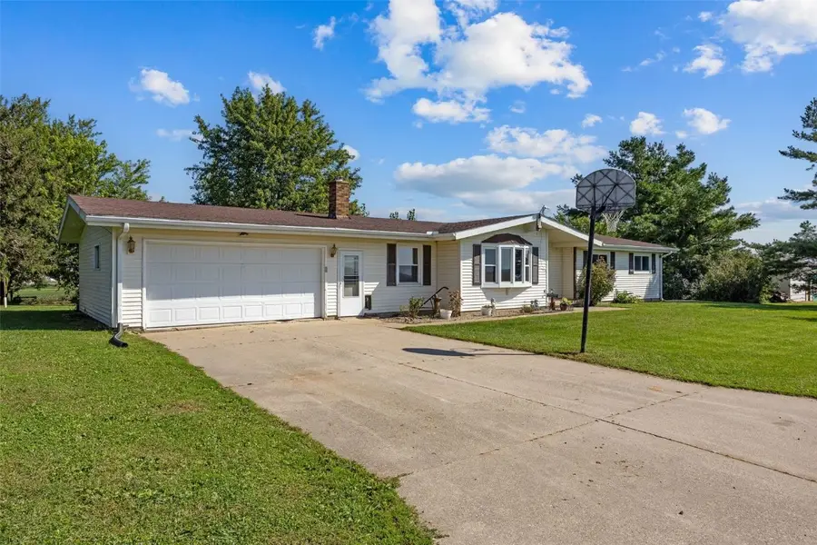 221 Vermont Avenue, Clarence, IA 52216 - Image #3