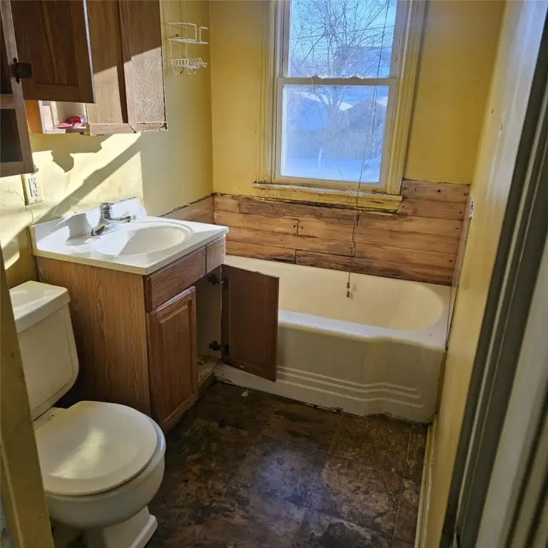 309 31st Street Drive Se, Cedar Rapids, IA 52403 - #3