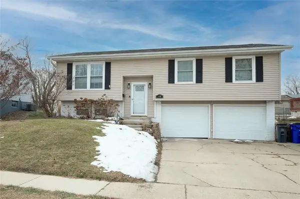 4609 Pineview Drive Ne, Cedar Rapids, IA 52402