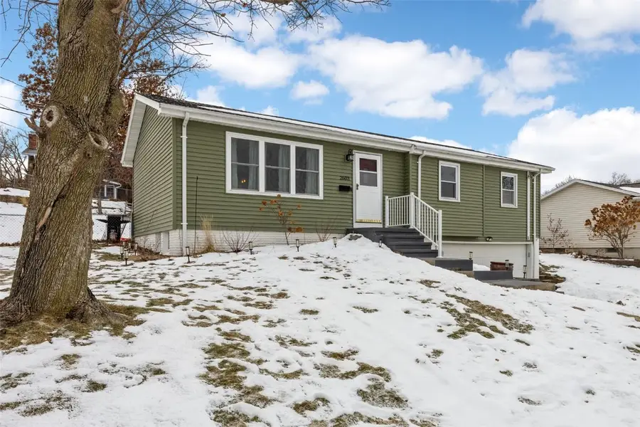 2603 Falcon Drive Ne, Cedar Rapids, IA 52403 - Image #3