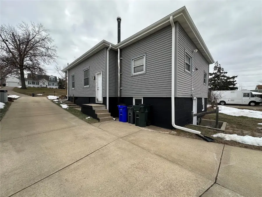 259 27th Avenue Sw, Cedar Rapids, IA 52404 - Image #3