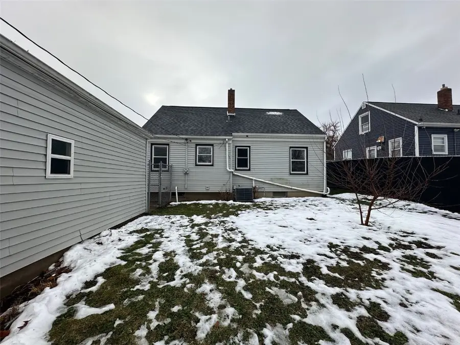 812 16th Ave Sw, Cedar Rapids, IA 52404 - Image #3