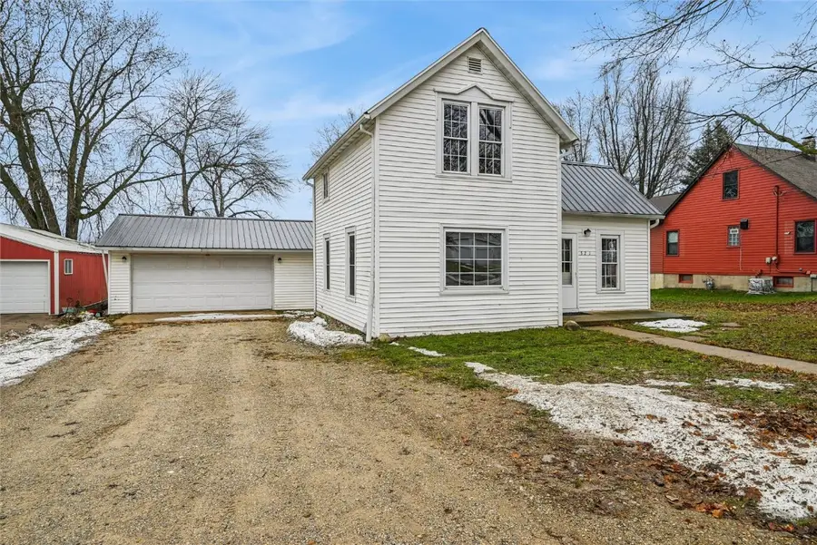 321 3rd Street S, Coggon, IA 52218 - Image #3