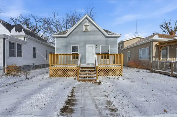 1128 B Avenue Nw, Cedar Rapids, IA 52405