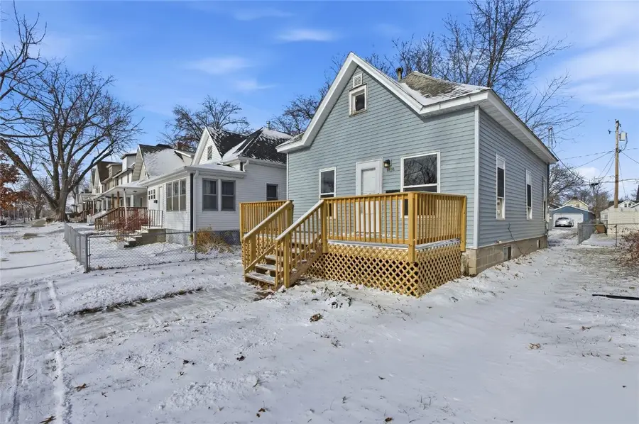 1128 B Avenue Nw, Cedar Rapids, IA 52405 - Image #3