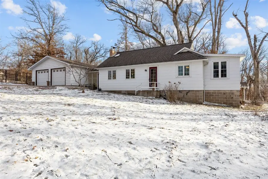 601 Carroll Dr Se, Cedar Rapids, IA 52403 - Image #3