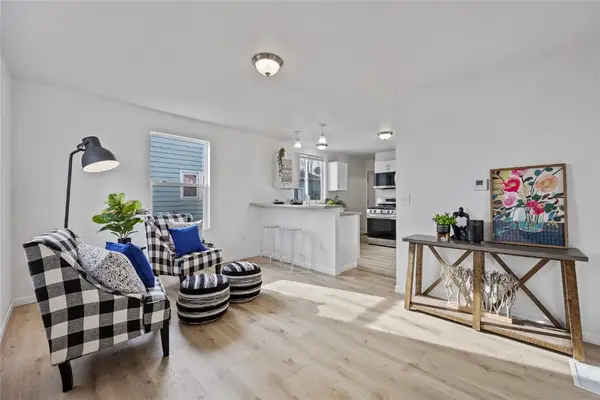 59 Walnut St, Tipton, IA 52772