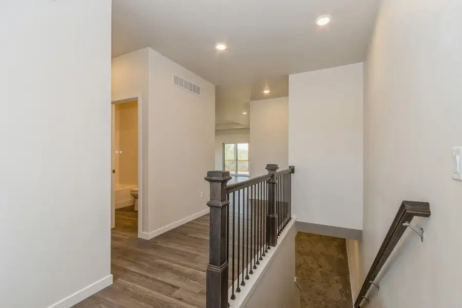 1038 Highland Trail, Solon, IA 52333 - Image #3